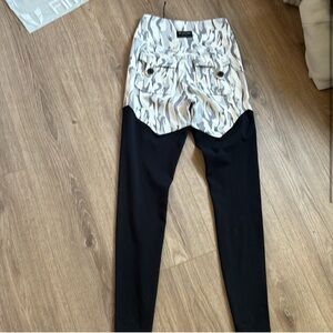 Firm abs leggings fits like an xsmall or a small